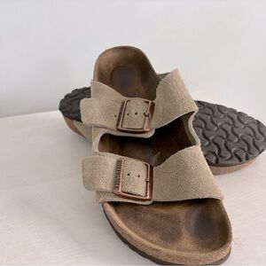 Birkenstock Arizona Soft Footbed Suede-Taupe
